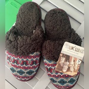 Muk Luks slippers, size 7-8